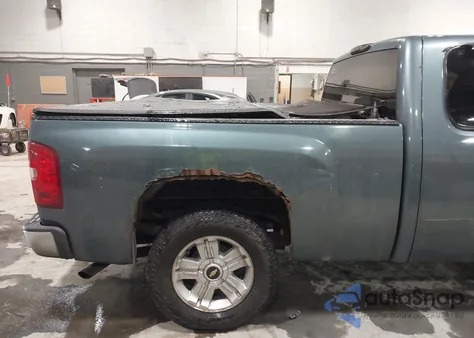 2008 Chevrolet Silverado 1500 Lt1 z USA, uszkodzony, nr VIN 2GCEK19J081285106